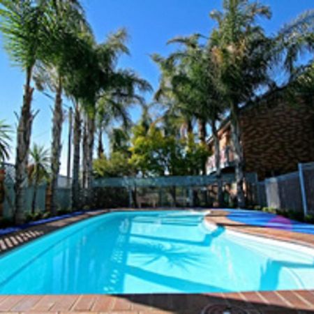 Cattlemans Country Motor Inn&apartamentos con servicio Dubbo Exterior foto