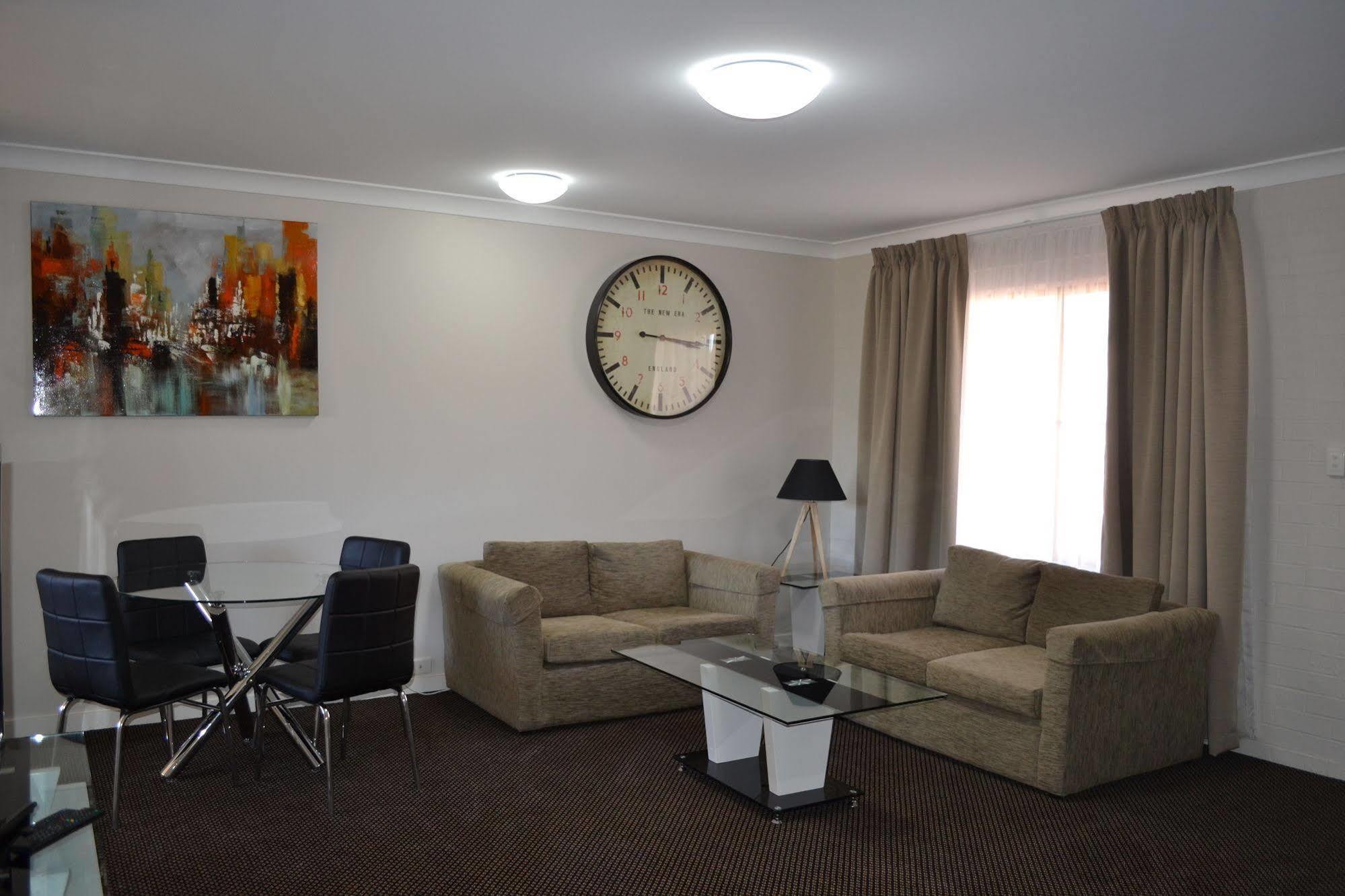 Cattlemans Country Motor Inn&apartamentos con servicio Dubbo Exterior foto