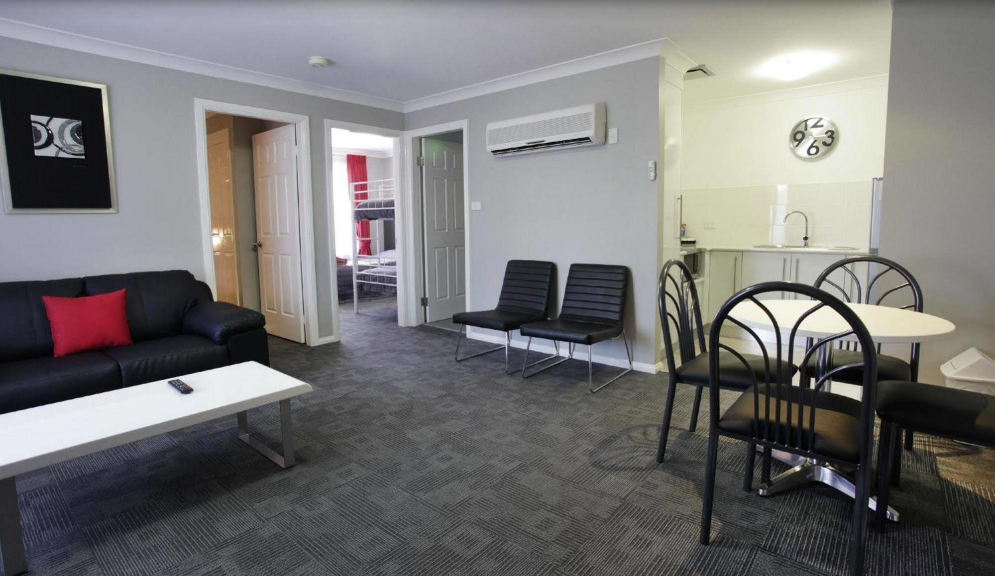 Cattlemans Country Motor Inn&apartamentos con servicio Dubbo Exterior foto