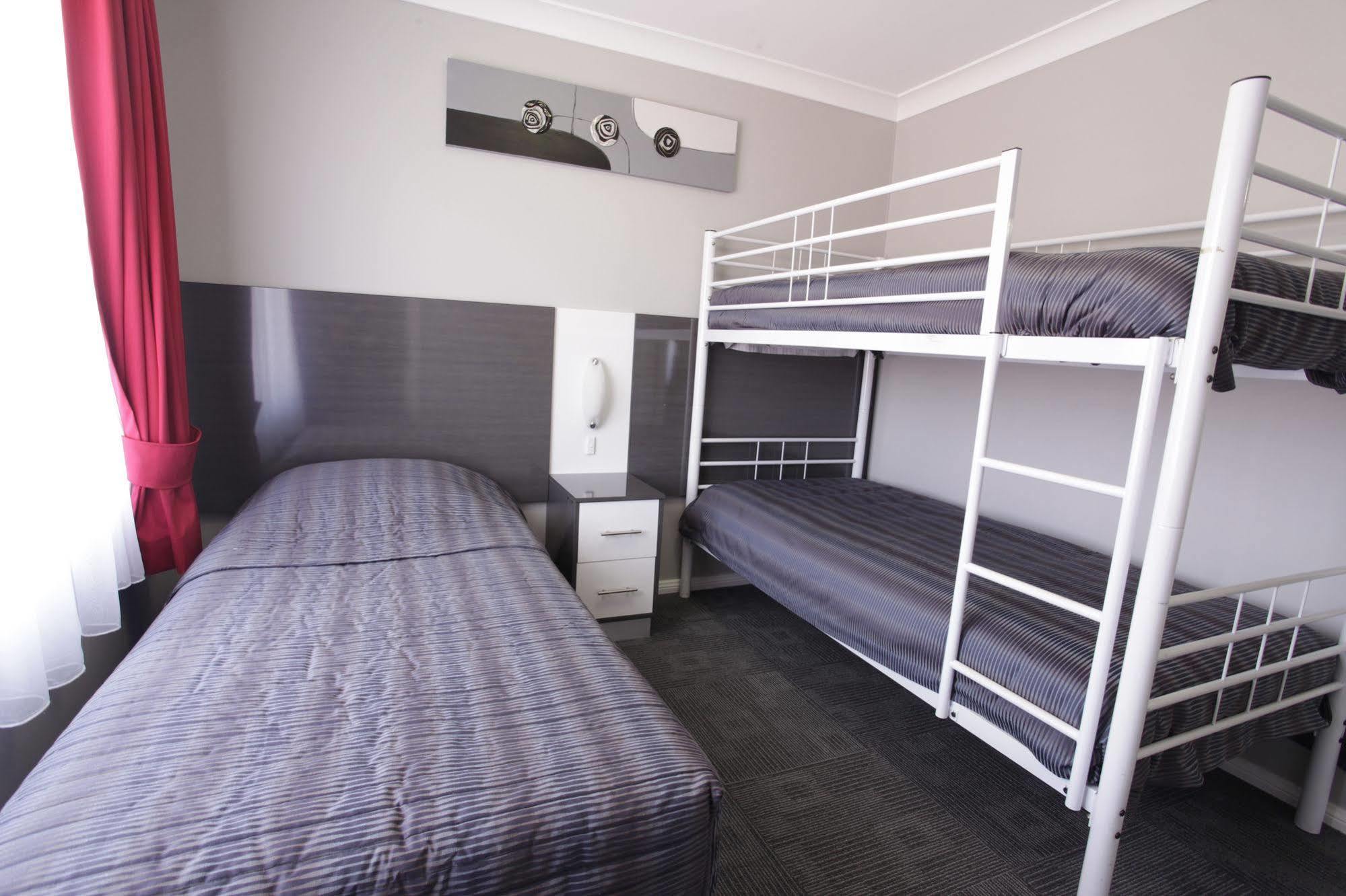 Cattlemans Country Motor Inn&apartamentos con servicio Dubbo Exterior foto