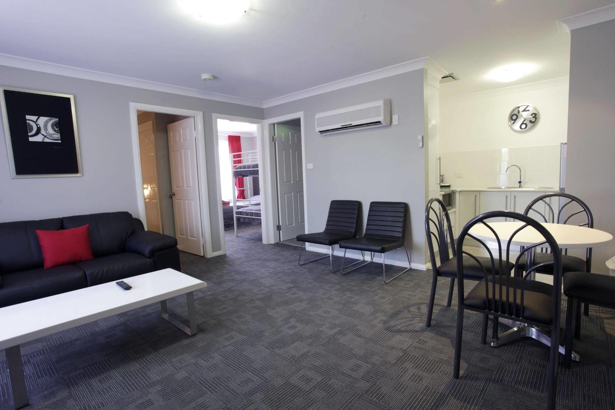 Cattlemans Country Motor Inn&apartamentos con servicio Dubbo Exterior foto