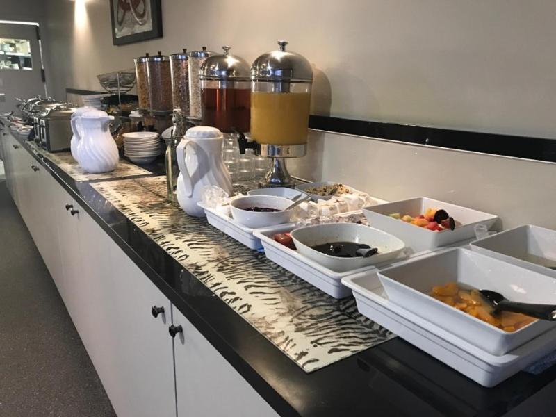 Cattlemans Country Motor Inn&apartamentos con servicio Dubbo Exterior foto